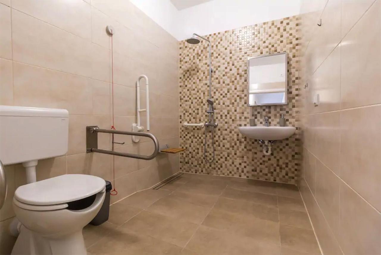 Apartments Hana Pula Ngoại thất bức ảnh