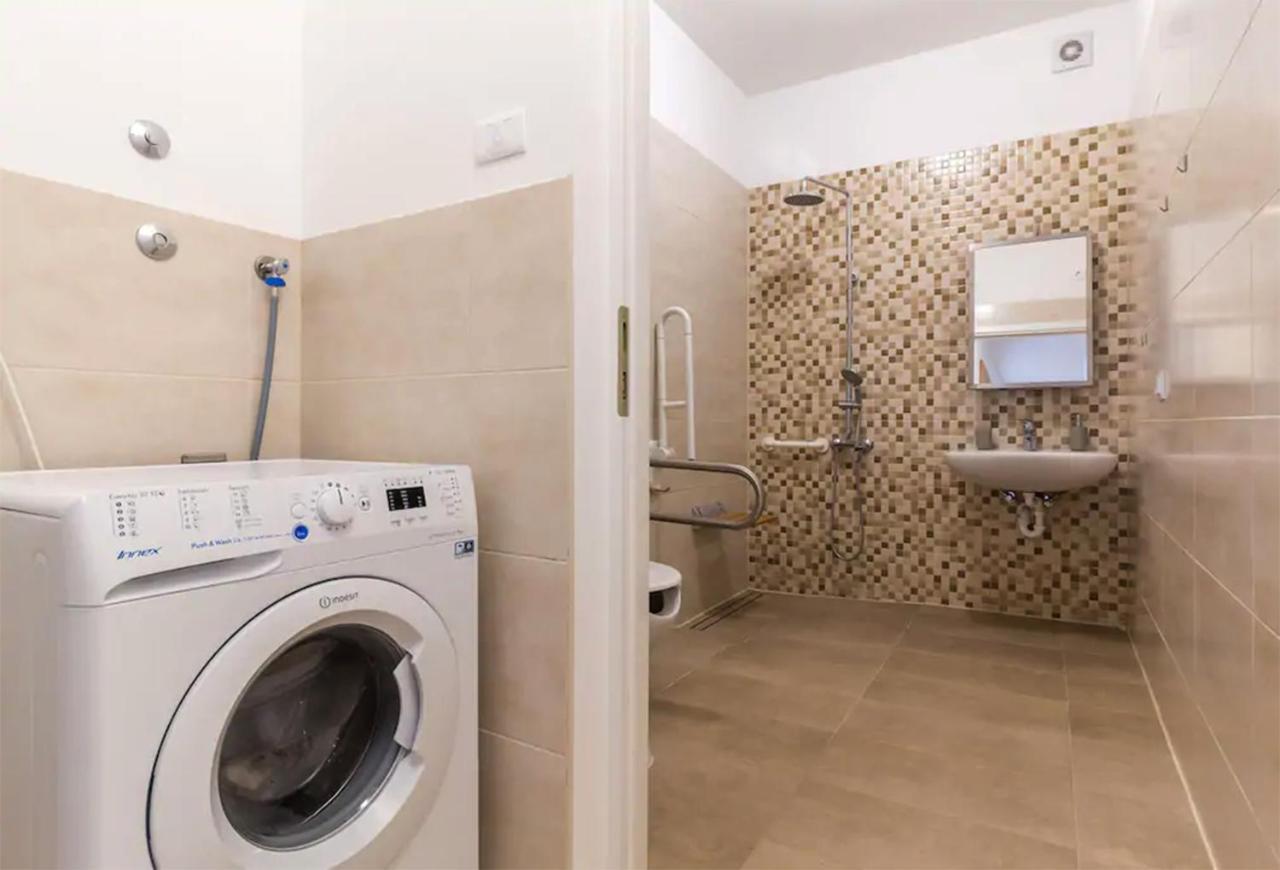 Apartments Hana Pula Ngoại thất bức ảnh